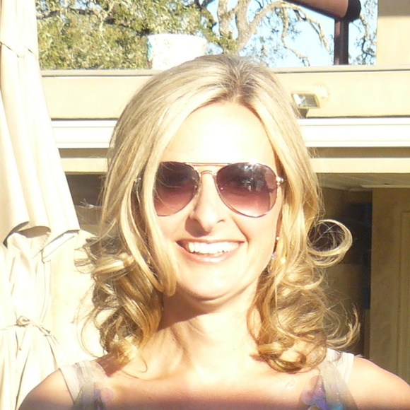 Meet your Posher, Christine - Picture 1 of 1